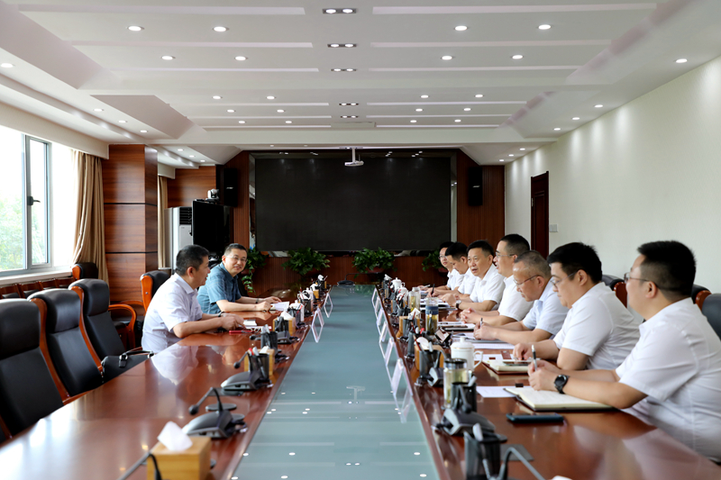 建工控股黨委委員、總會計(jì)師王淑德赴公司調(diào)研 - 副本